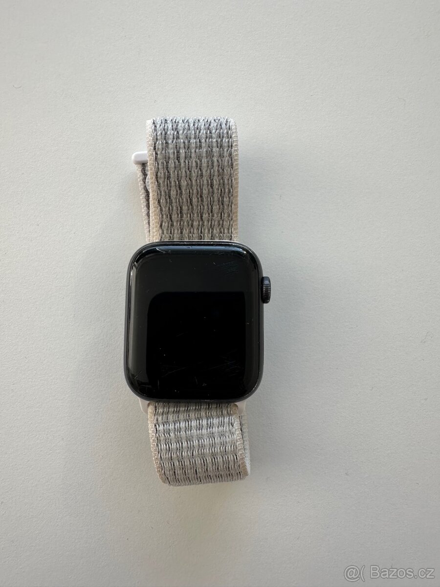 Apple Watch SE 44 mm Nike - 2