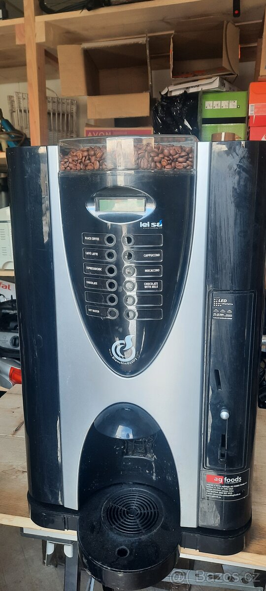 Velký kávovar - 2