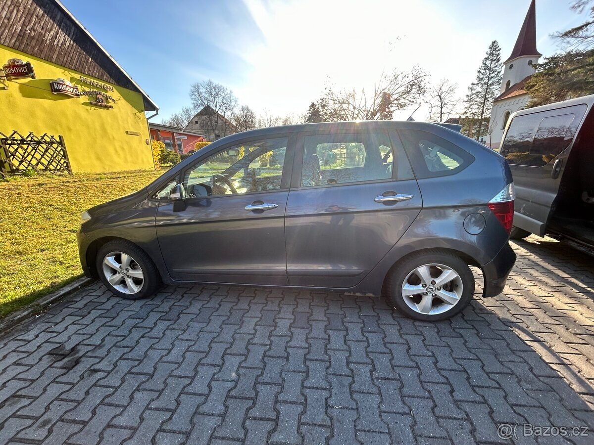Honda FRV - 2