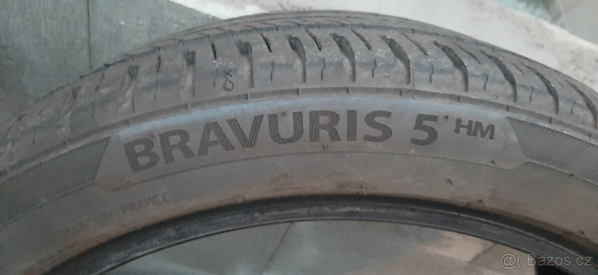 Letní pneu Barum 225/40 R18 - 2