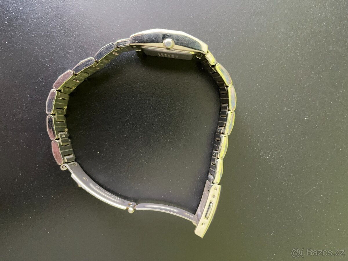 Dámské analogové hodinky Casio - červené - 2