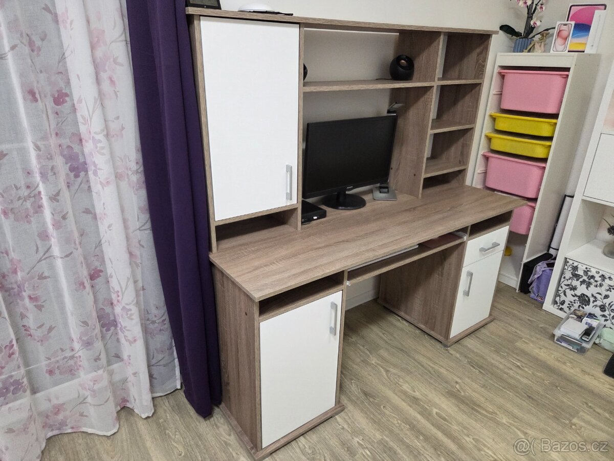 Psací stůl, zánovní, velice prostorný - 2