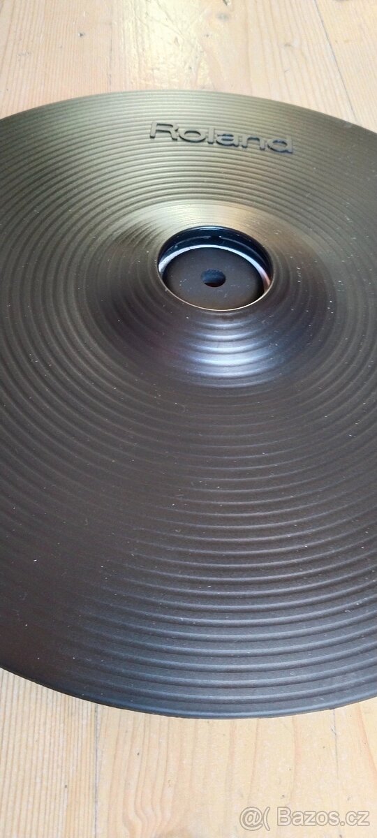 Roland CY-12C Crash. - 2