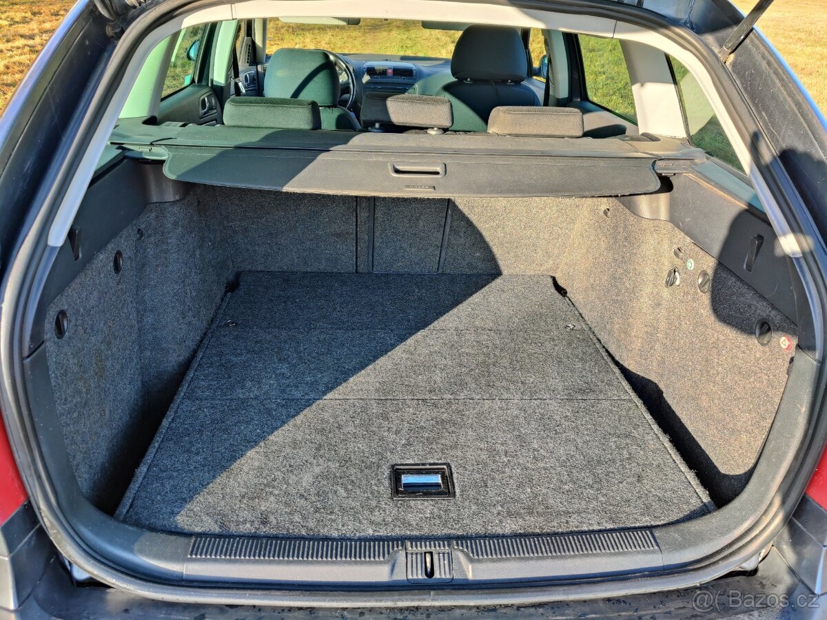 Prodám Octavia 2 tdi combi 4x4 - 2