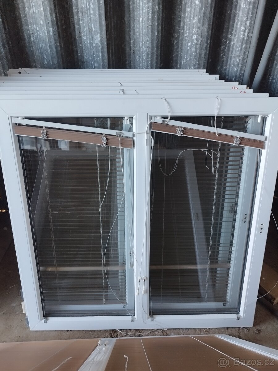 Plastové okna zlatý dub/bíle - 2