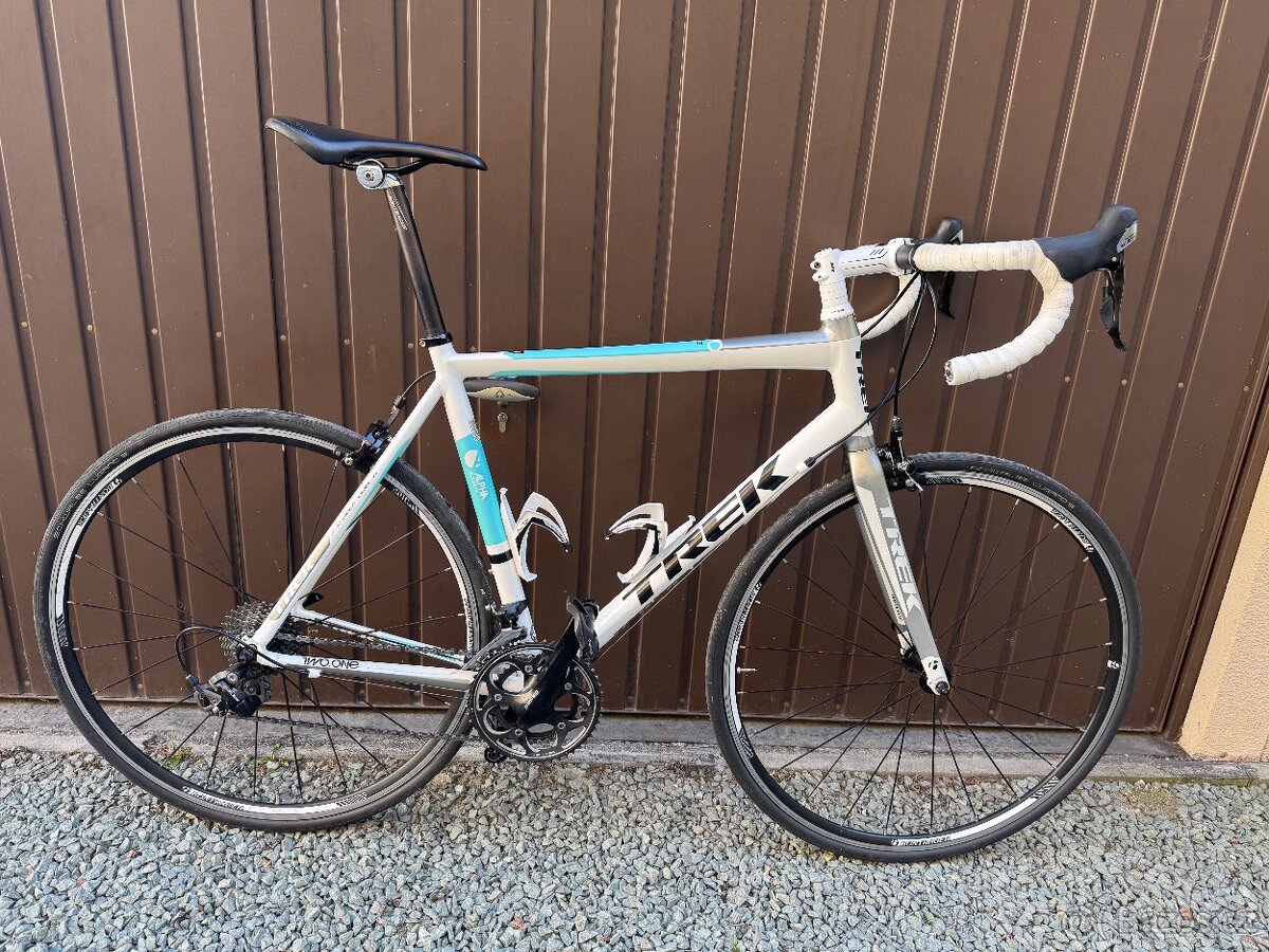 Silniční kolo Trek 2.1 - 2