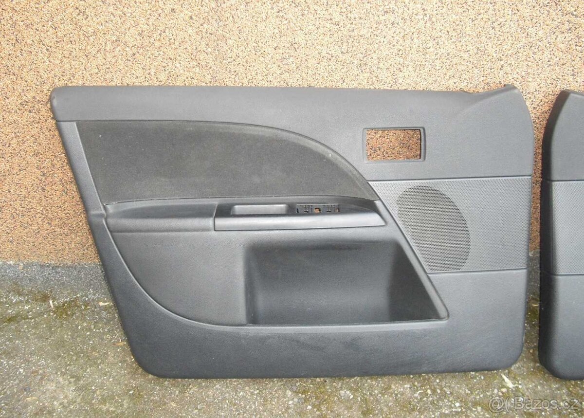 Mondeo Mk.III - tapecírunk, výplň předních dveří - 2