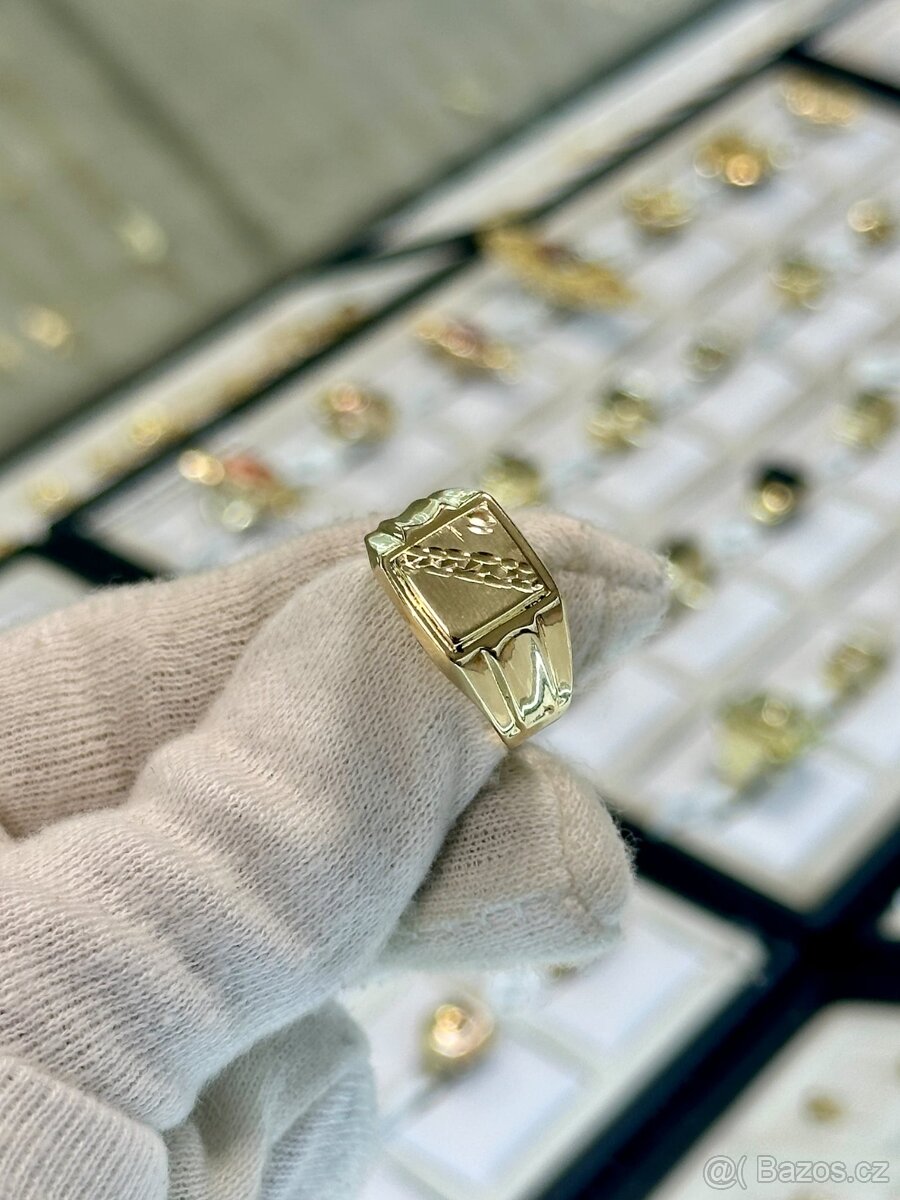 Zlatý prsten 2,94g - 2