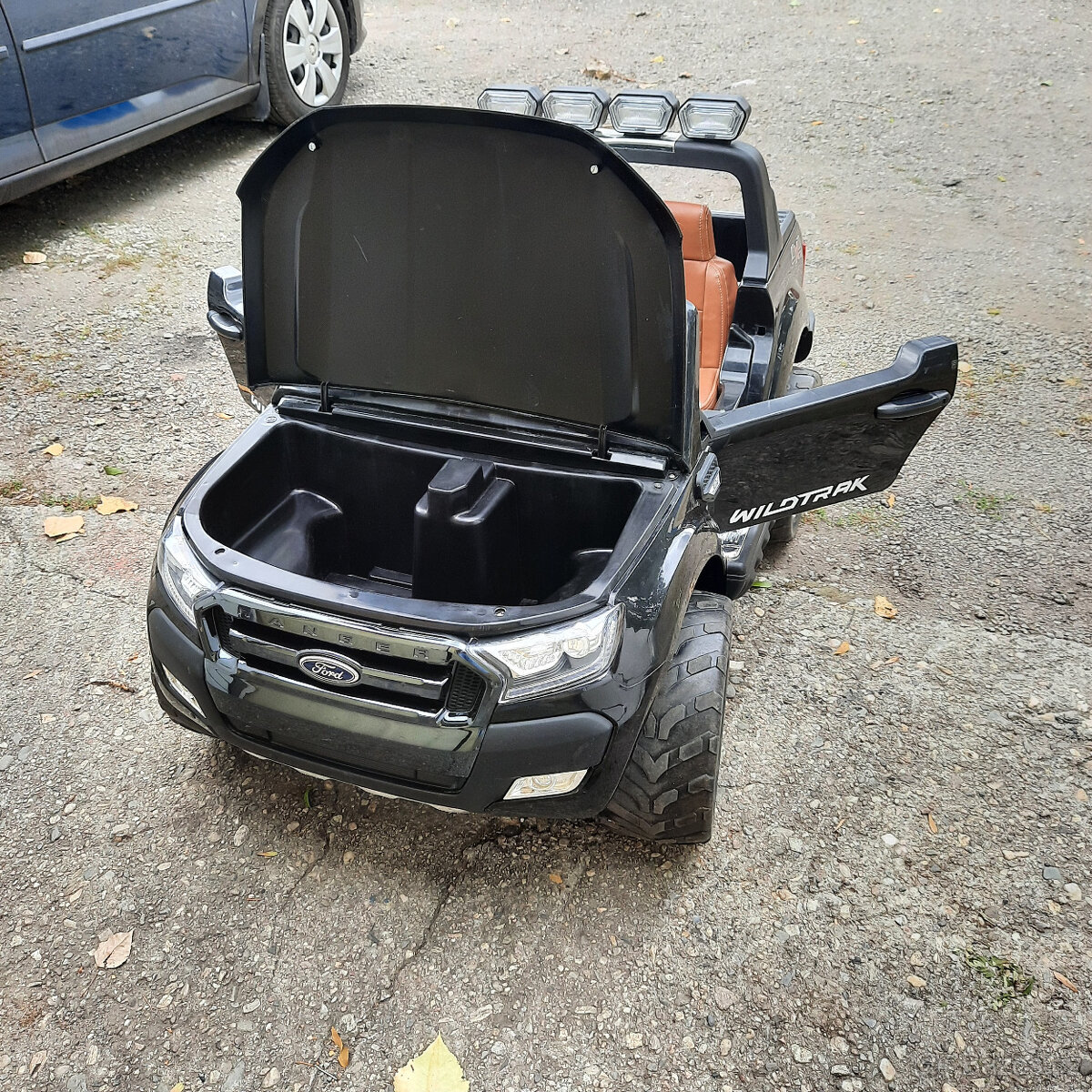 prodám el.autíčko - 2