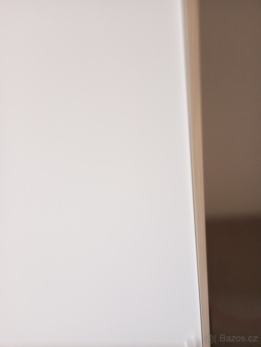 Šatní skříň - 2