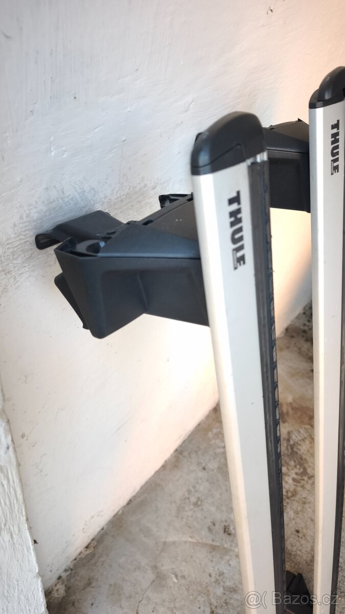 thule wingbar na Corollu - 2