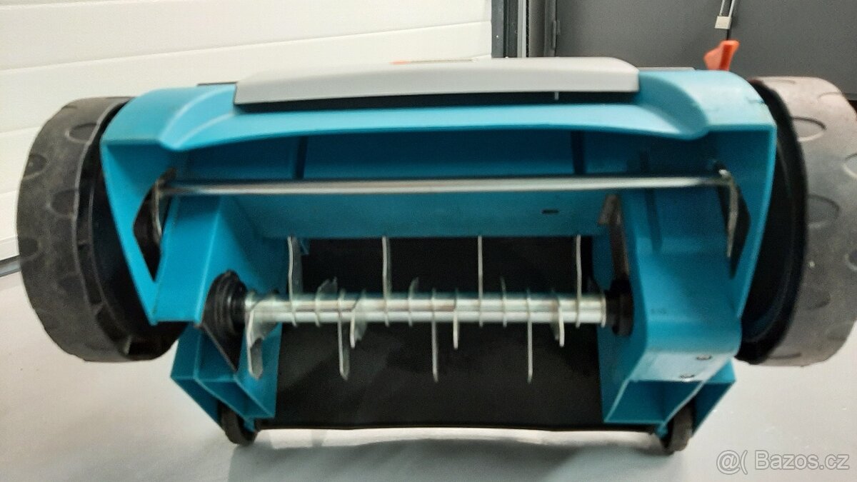 Vertikutátor Gardena EVC 1000 - 2