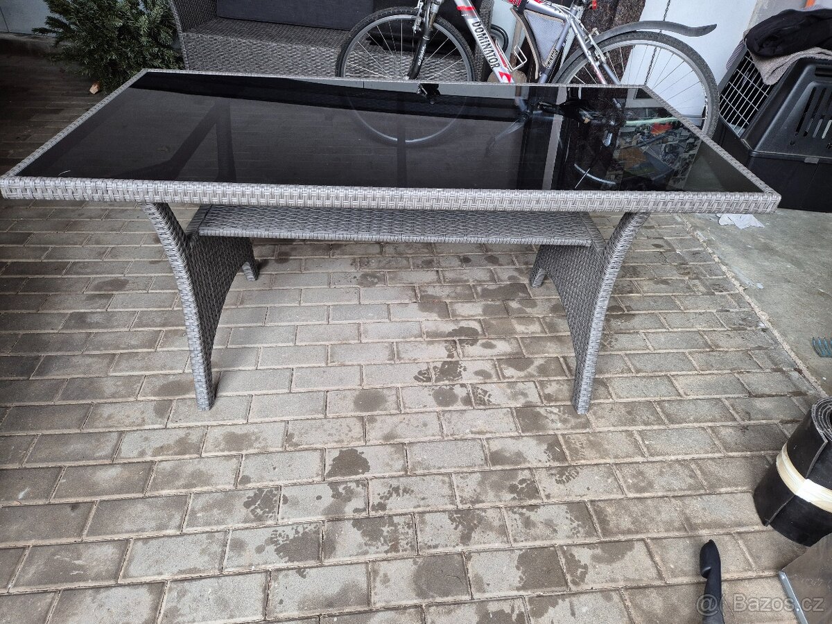 Zahradní stůl - 2