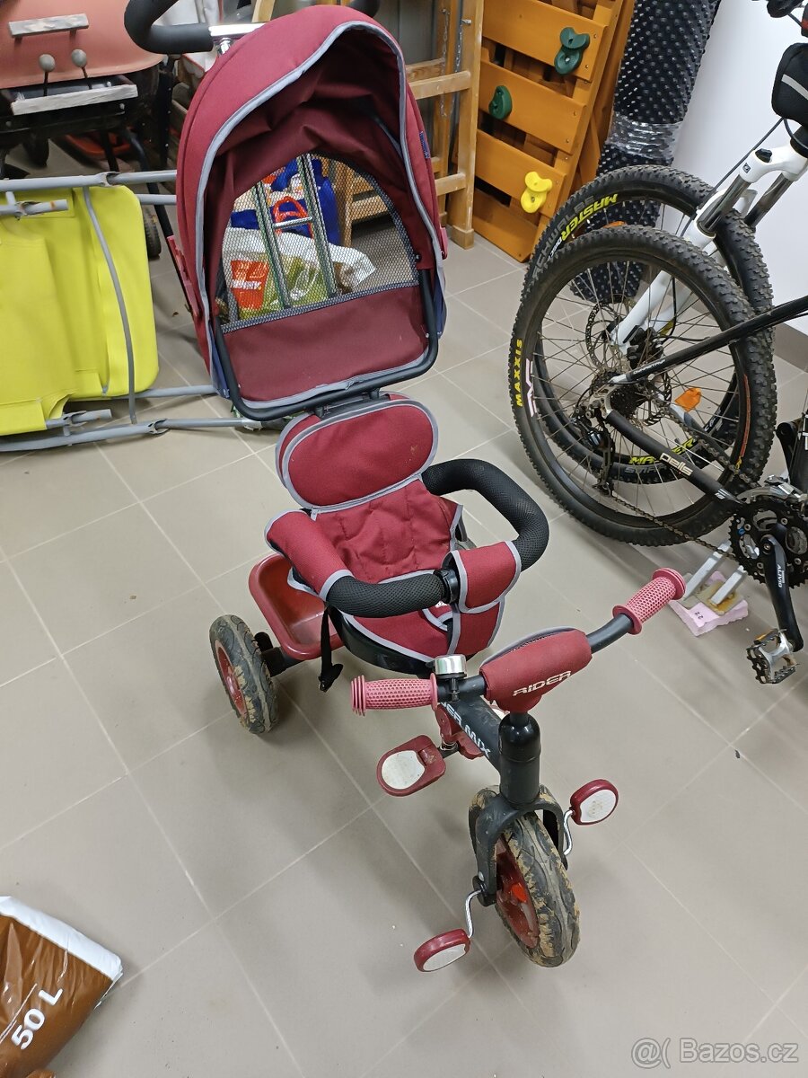 Šlapací tříkolka s vodící tyčí - 2