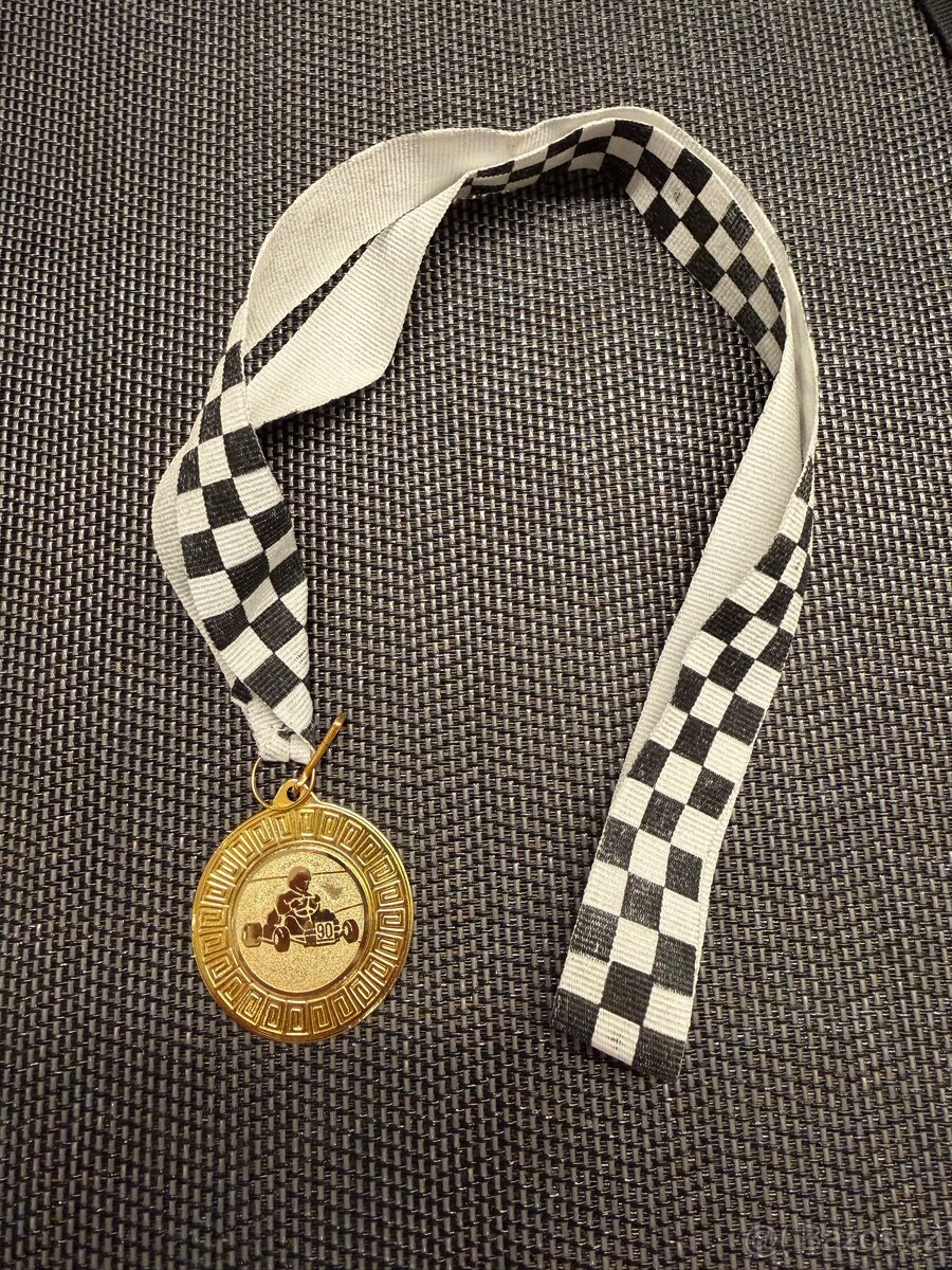 Pohár a medaile - 2