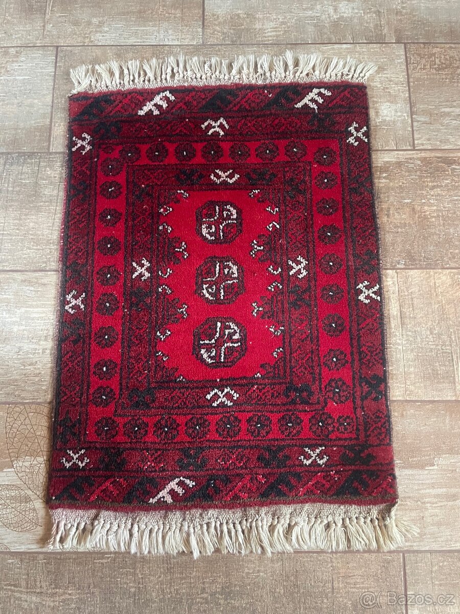 Perský vlněný kobereček 70x52 - 2