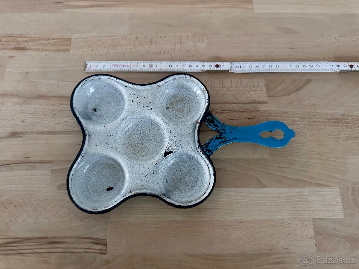 Starý lívanečník litinový se smaltem - 2