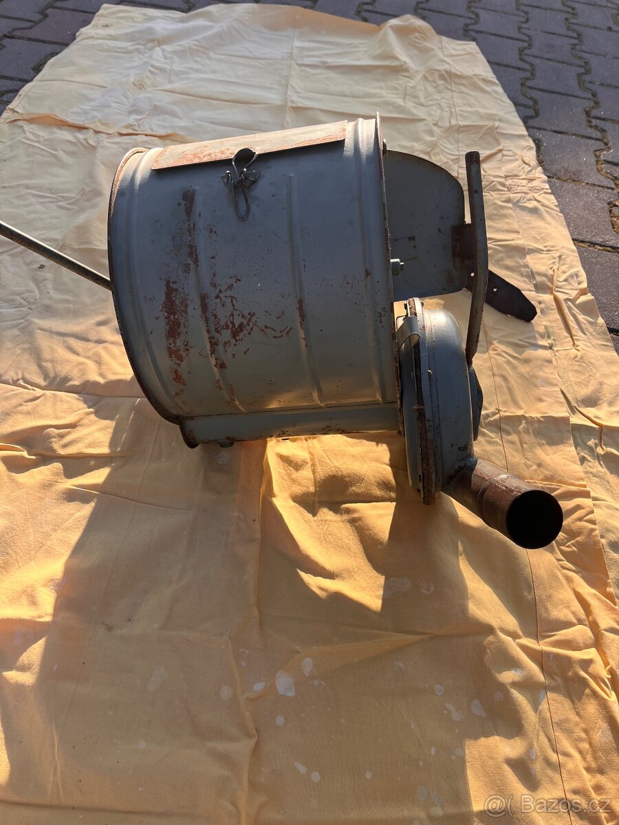 Historický postřikovač - 2