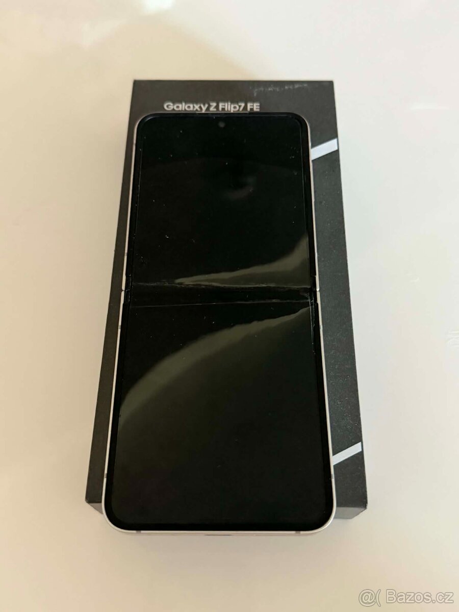 Samsung Galaxy Flip7 FE - 2
