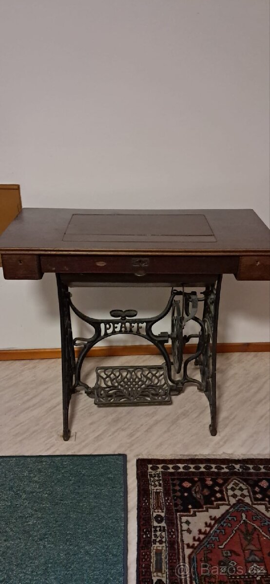 Šicí stroj PFAFF - 2