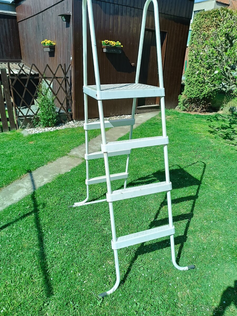 Schůdky do bazénu - 2