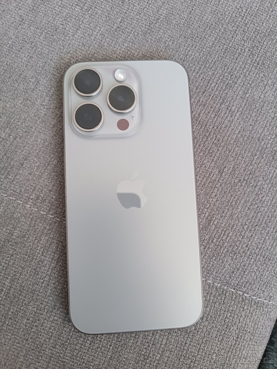 iPhone 15 pro, 128 GB, top stav - 2