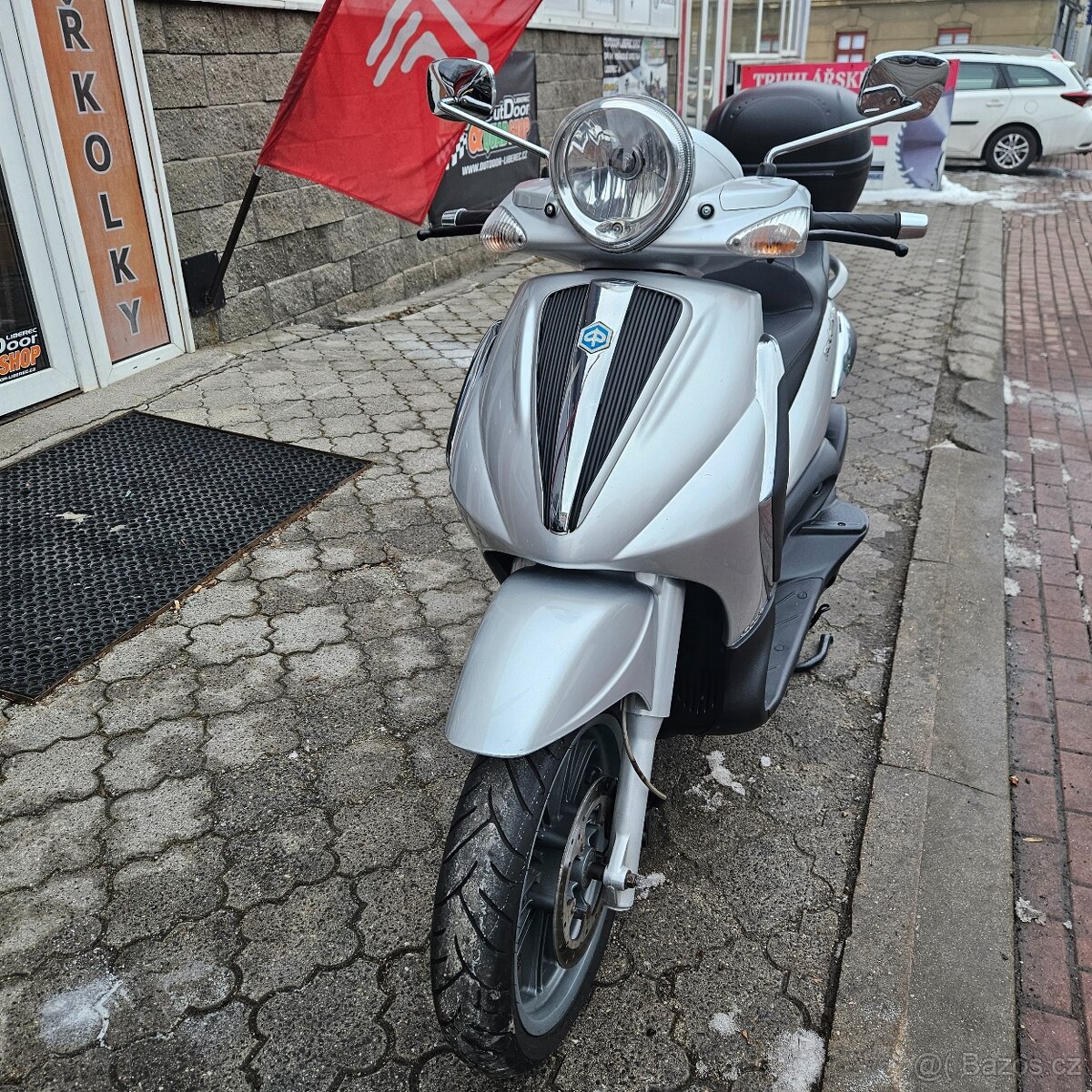 Piaggio Beverly 300, Topcase, 2x klíč - 2