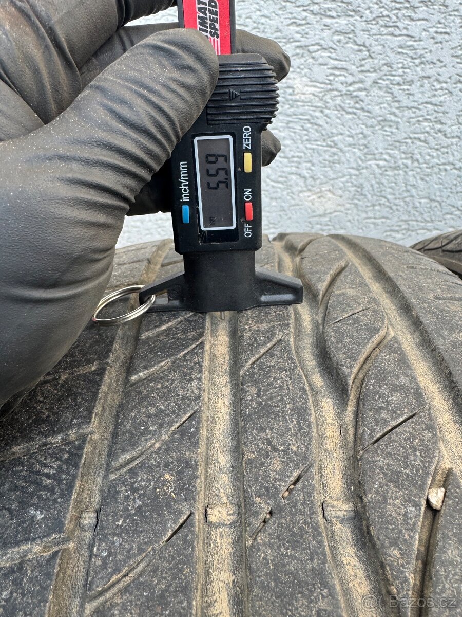Pneu Bridgestone 215/45r16 - 2