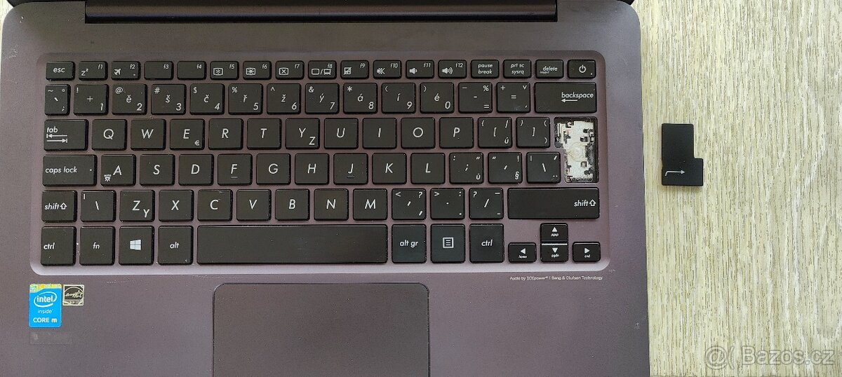 Asus UX305F, na náhradní díly - 2