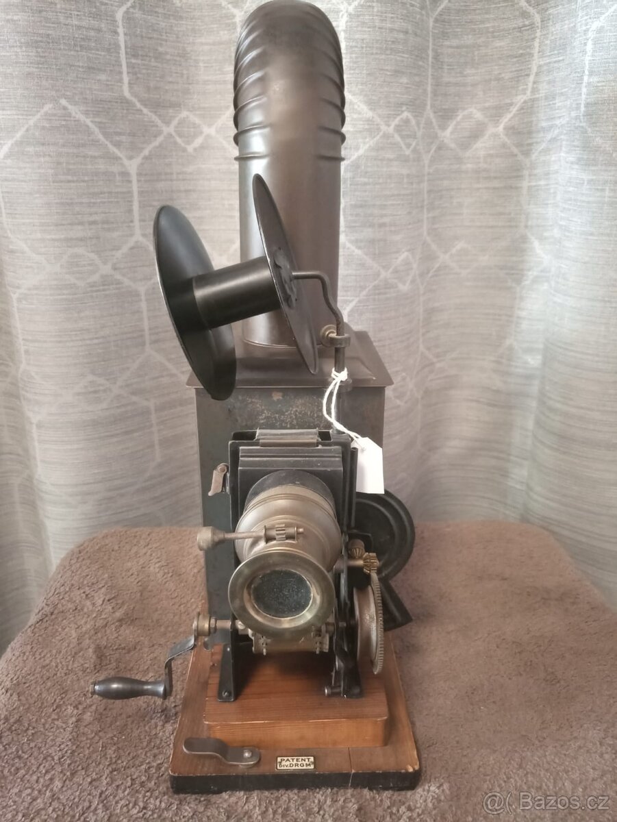 Starožitný projektor - 2
