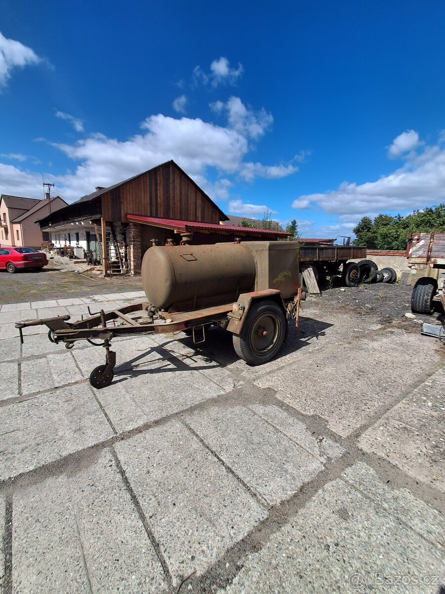 Tankovák na naftu - 2