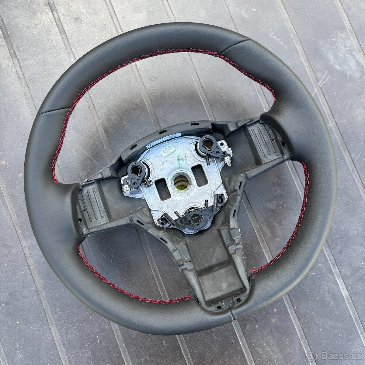 Tesla 3,Y nový kožený volant - 2