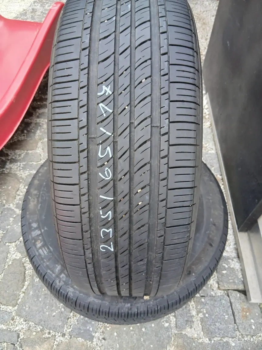 235/65/17 celoroční pneu 235/65 R17 - 2