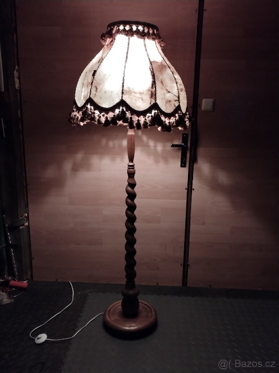 Stojací lampa - 2