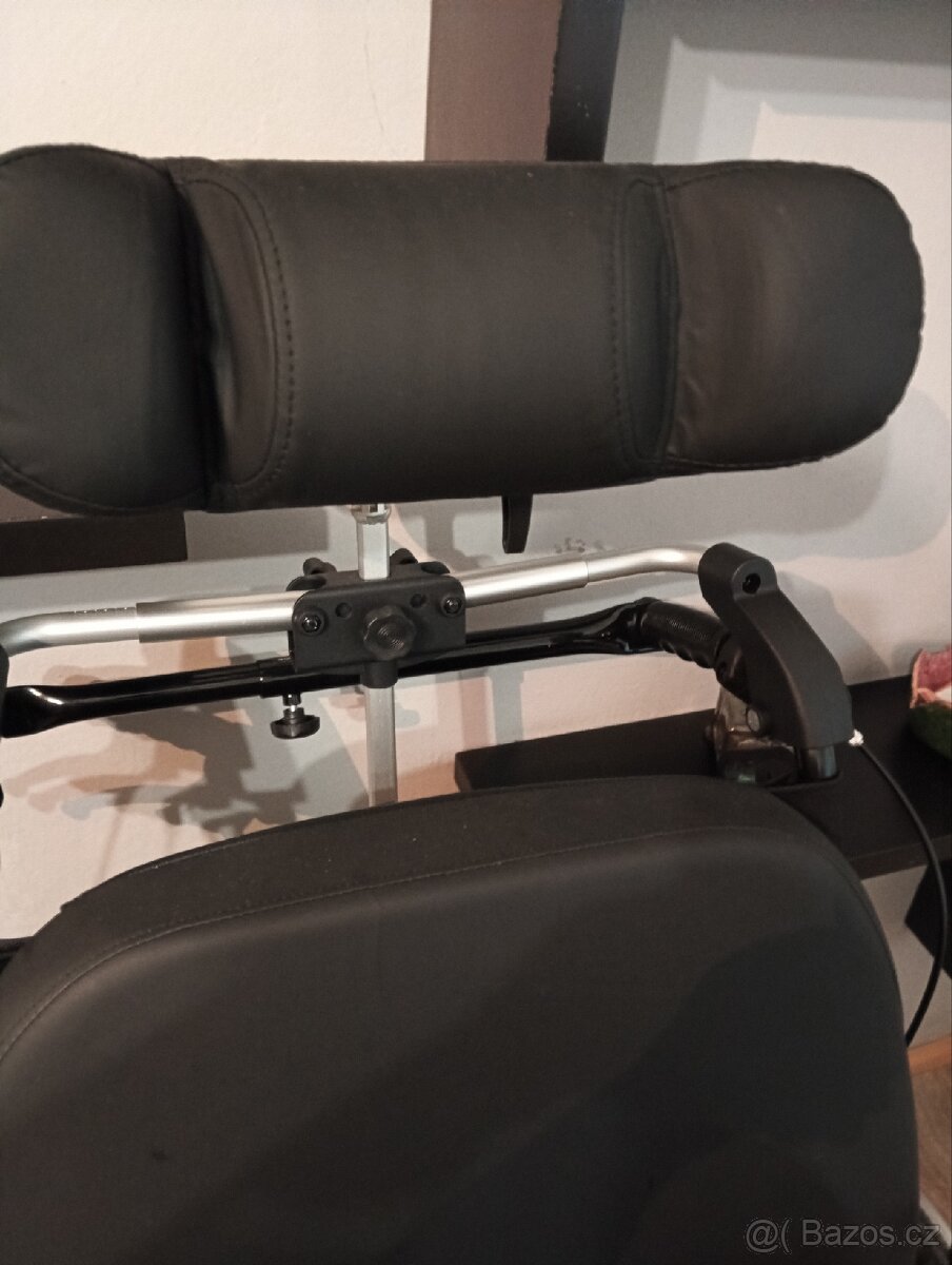 Polohovací invalidní vozík - 2