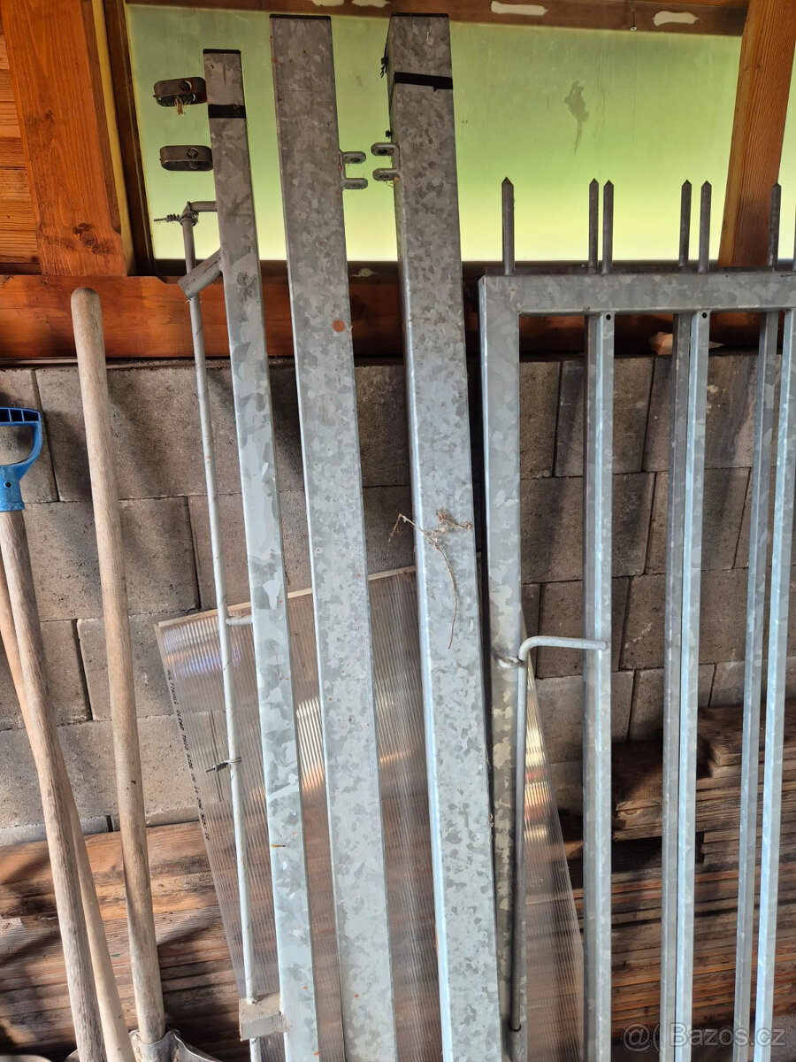 Dvoukřídlá pozinkovaná brána 4m x 1,6m + malá branka - 2