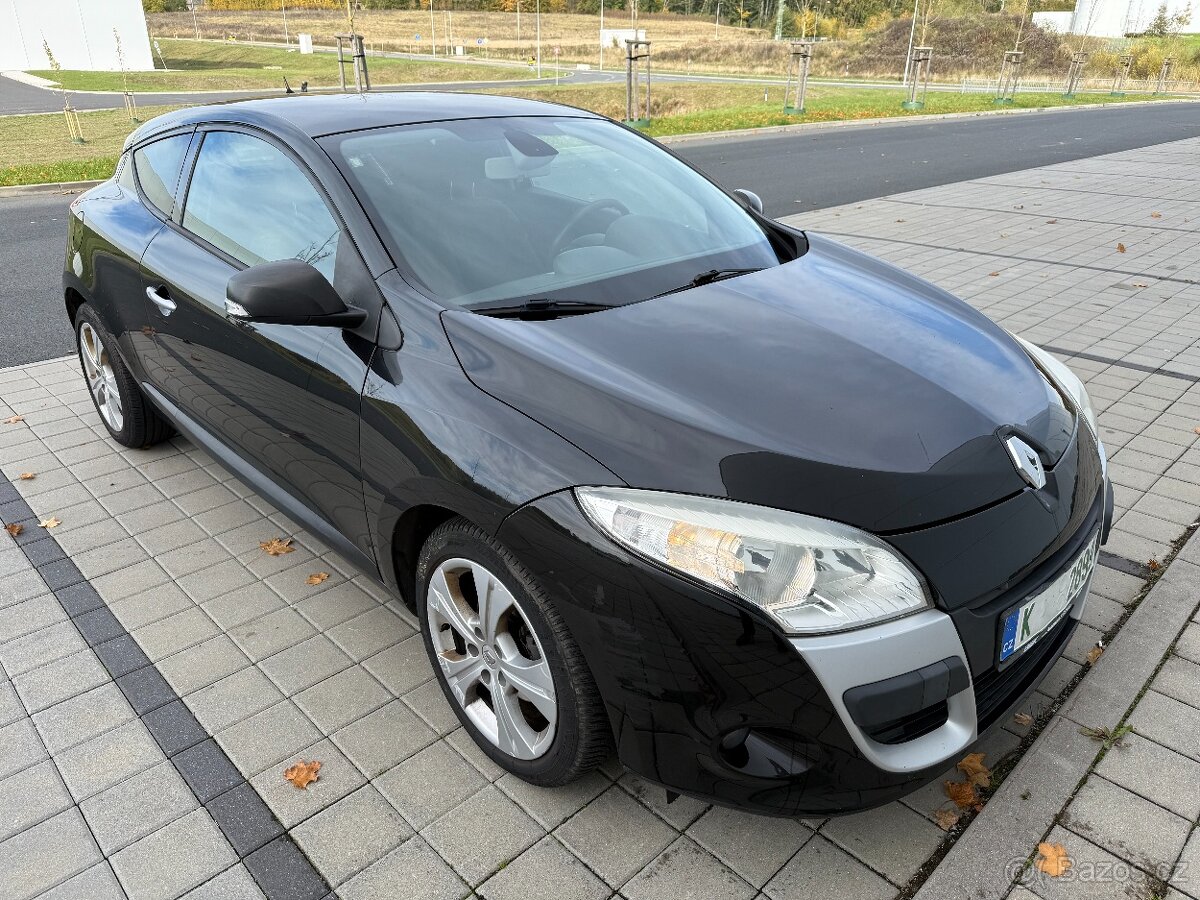 Renault Megane COUPE, 1.4 benzín, 150.836 km, rok 2010 - 2