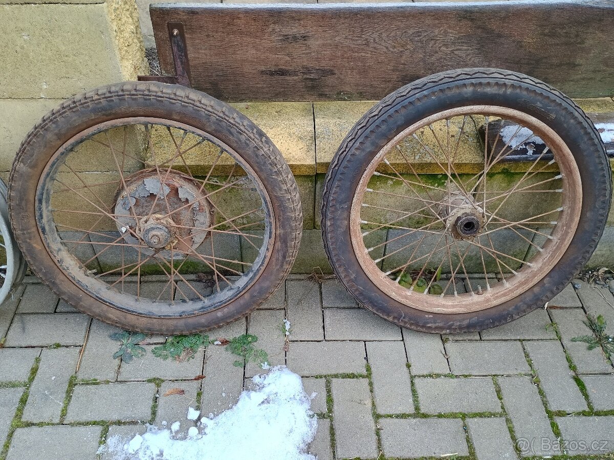 Kola Jawa 500 OHC 01, 00 šnek - 2