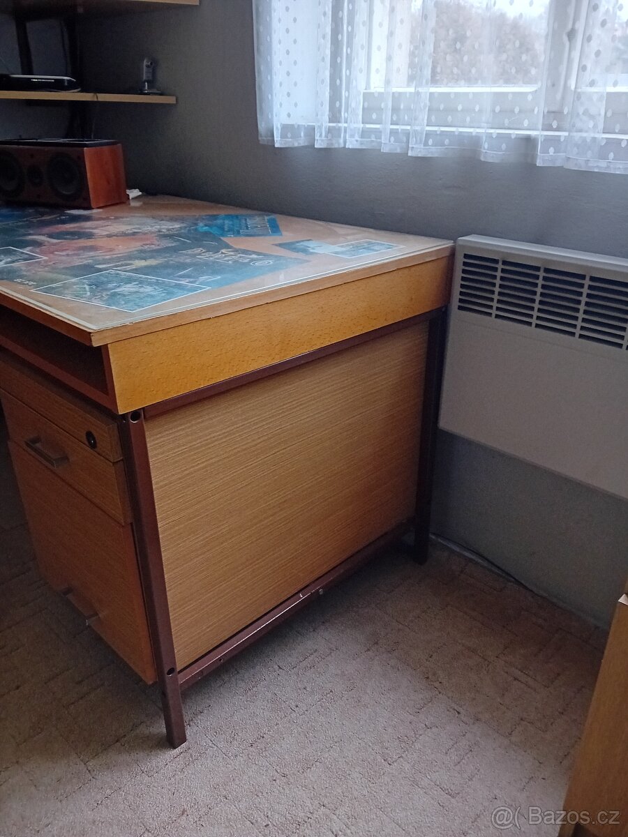 Retro psací stůl - 2