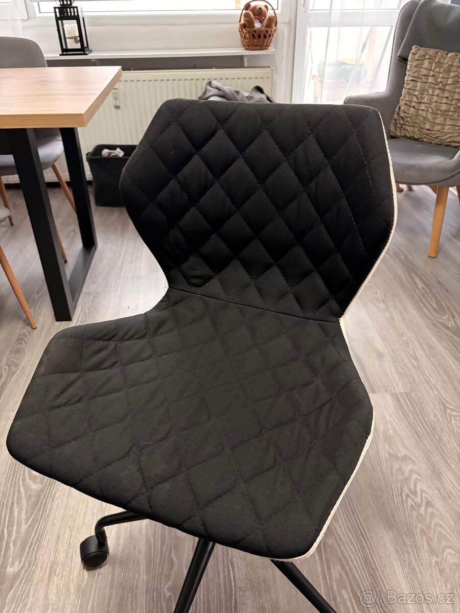 Židle MATRIX na černé kolečkové podstavě - černá - 2