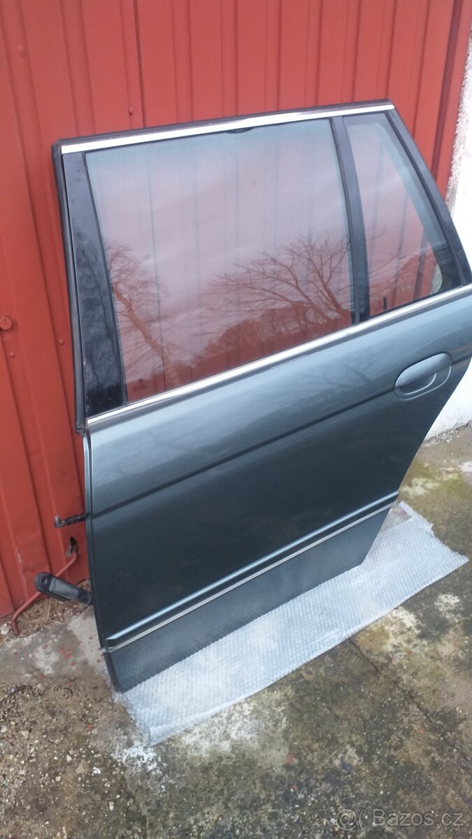 BMW e39 Touring zadní dveře - 2