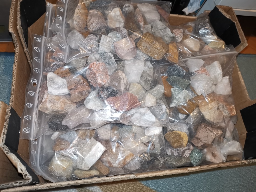 Minerály z Brazílie 1 Kg - 2