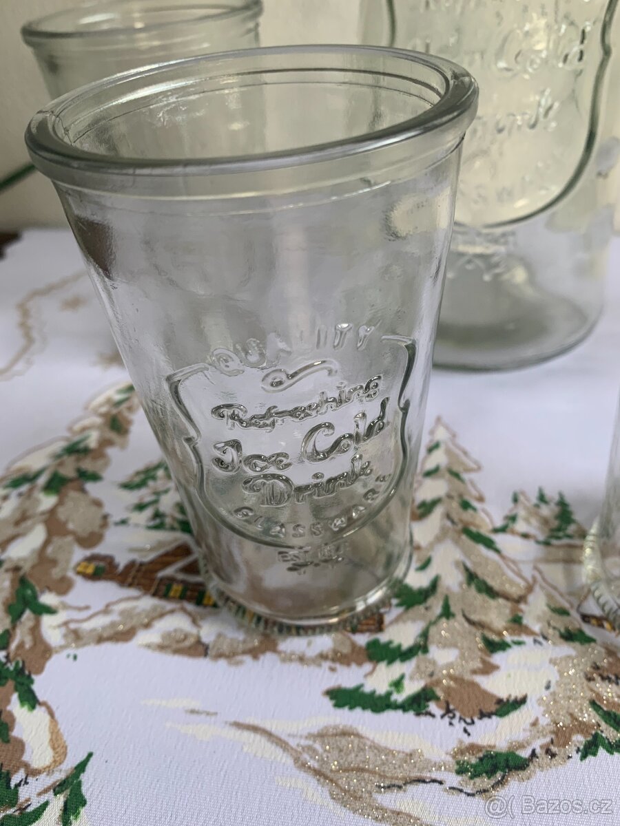 Karafa a sklenky - 2