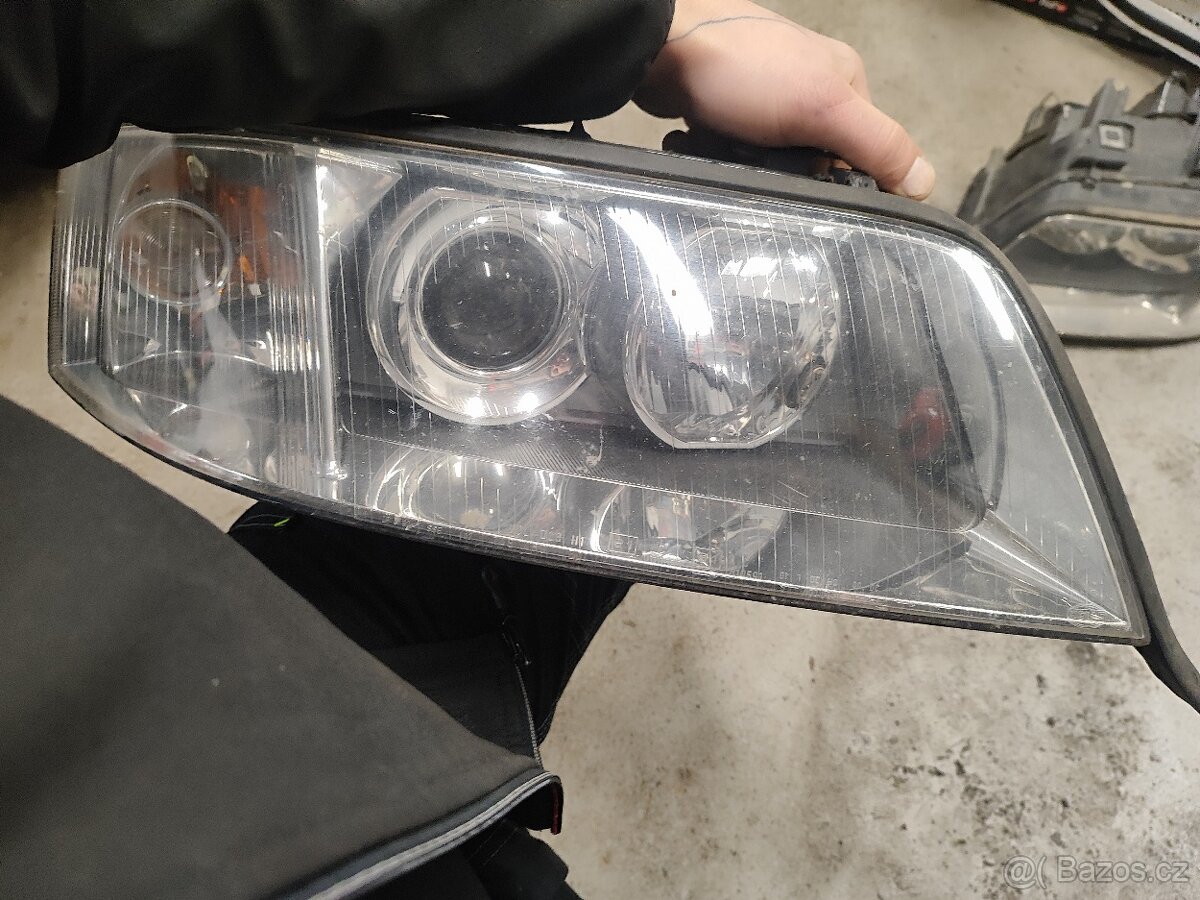 Audi A6 C5 přední xenonová světla - 2