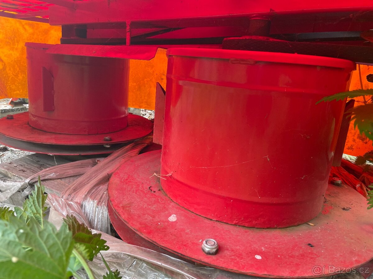 Bunová sekačka za malotraktor 135 cm ČR - 2