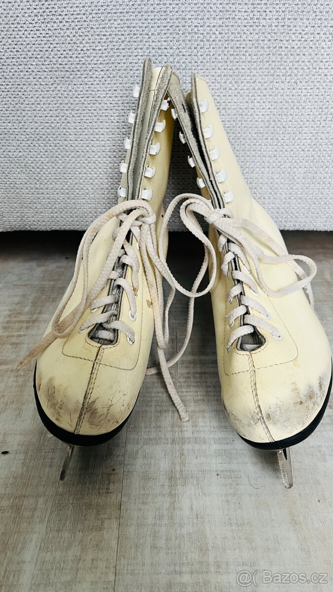 Lední brusle vel. 32 - 2