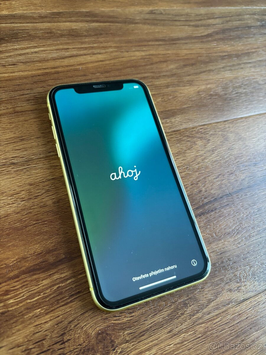 iPhone 11 64 GB - 2