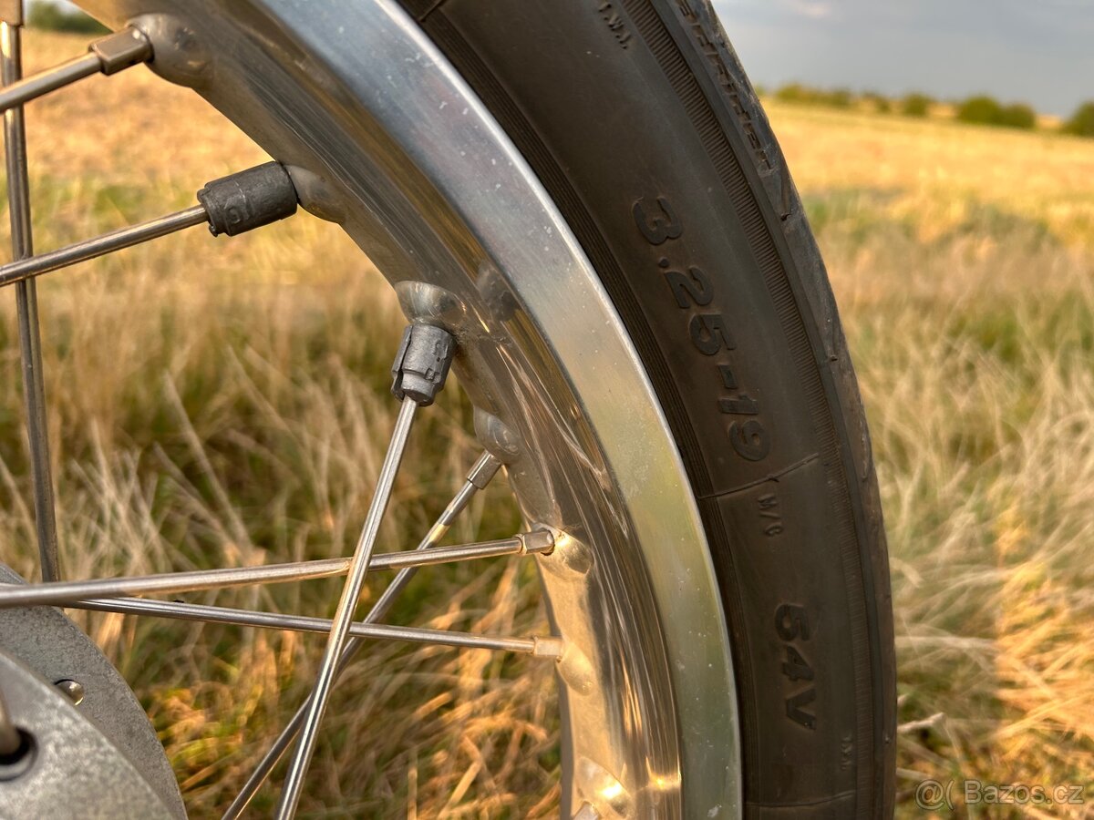 Norton Commando 750 - 2