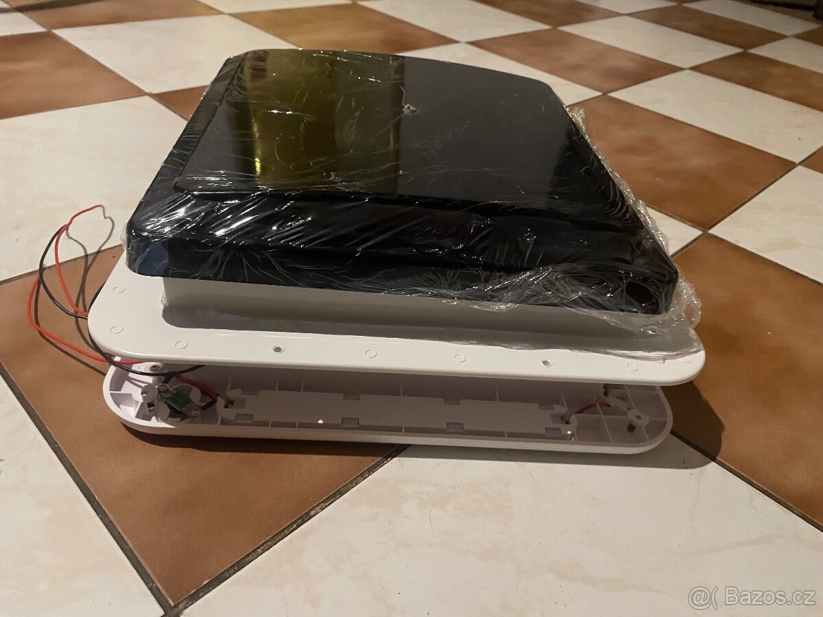 Střešní okno s ventilátorem - 2