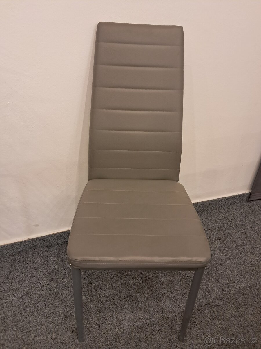 Šedé čalouněné židle - 2